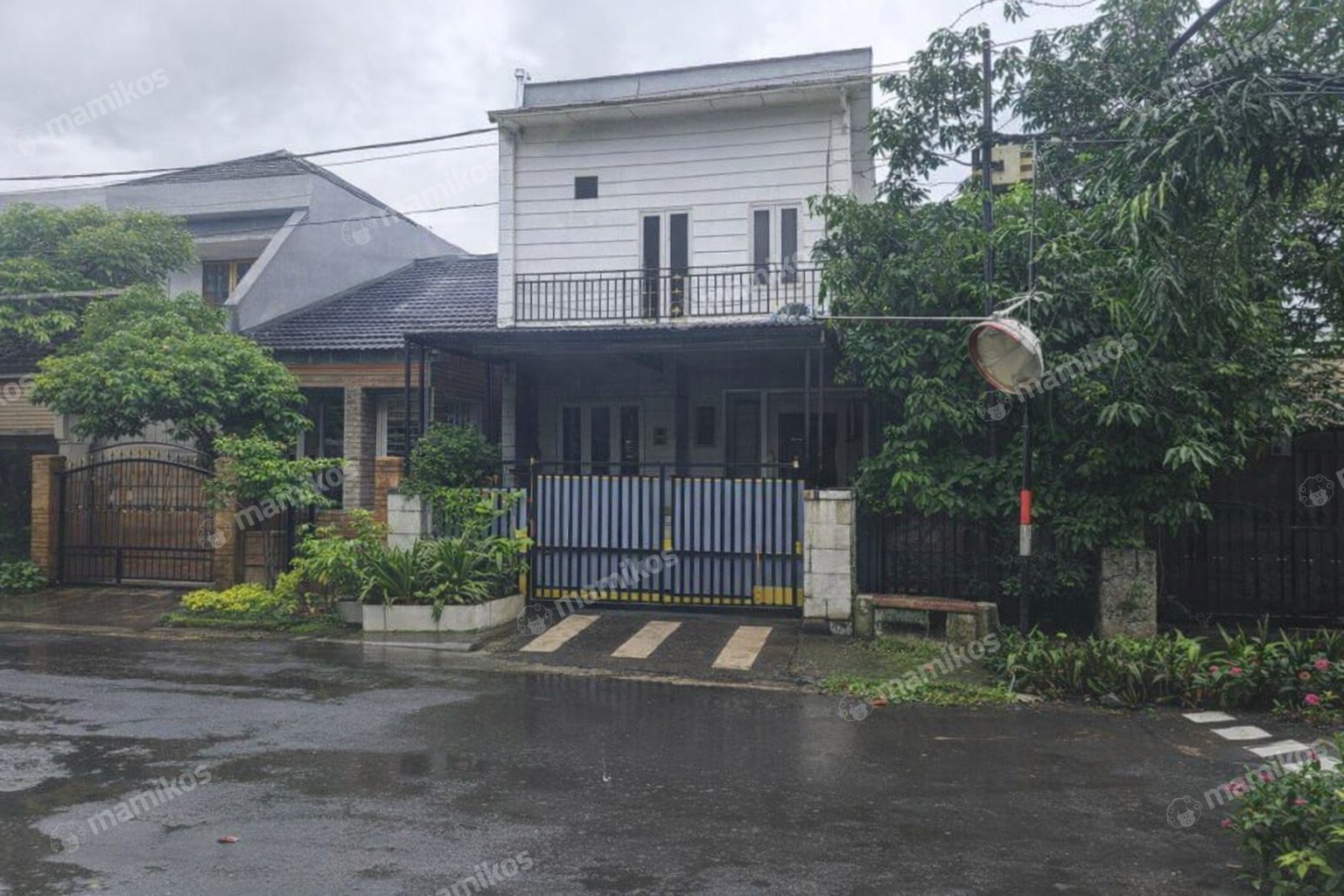 Rumah Sertifikat SHM 4 Kamar Tidur 4 Kamar Mandi Cakung Jakarta Timur