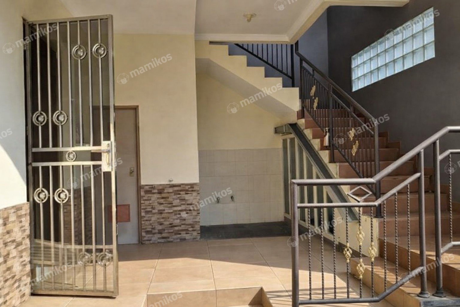Rumah Sertifikat SHM 3 Kamar Tidur 3 Kamar Mandi Kelapa Gading Jakarta Utara - Photo 3