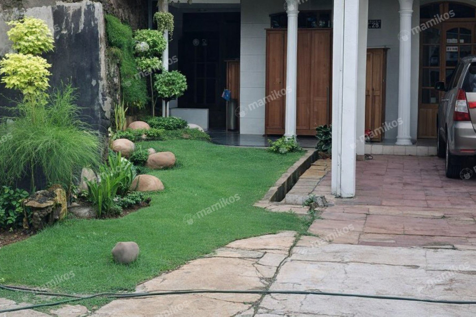 Rumah 5 Kamar Tidur 3 Kamar Mandi 1 Lantai Tambora Jakarta Barat