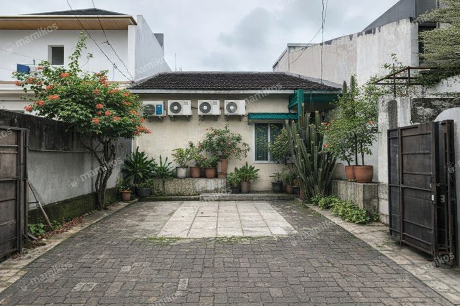 Rumah Sertifikat SHM 3 Kamar Tidur 3 Kamar Mandi Cirendeu Jakarta Selatan