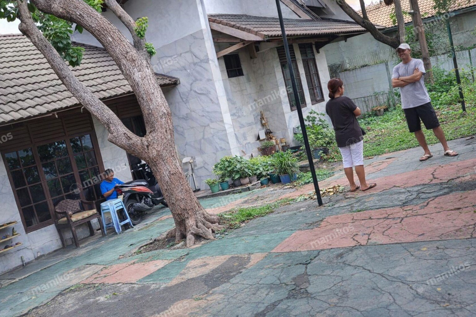 Rumah Sertifikat SHM 6 Kamar Tidur 3 Kamar Mandi Bambu Apus Jakarta Timur