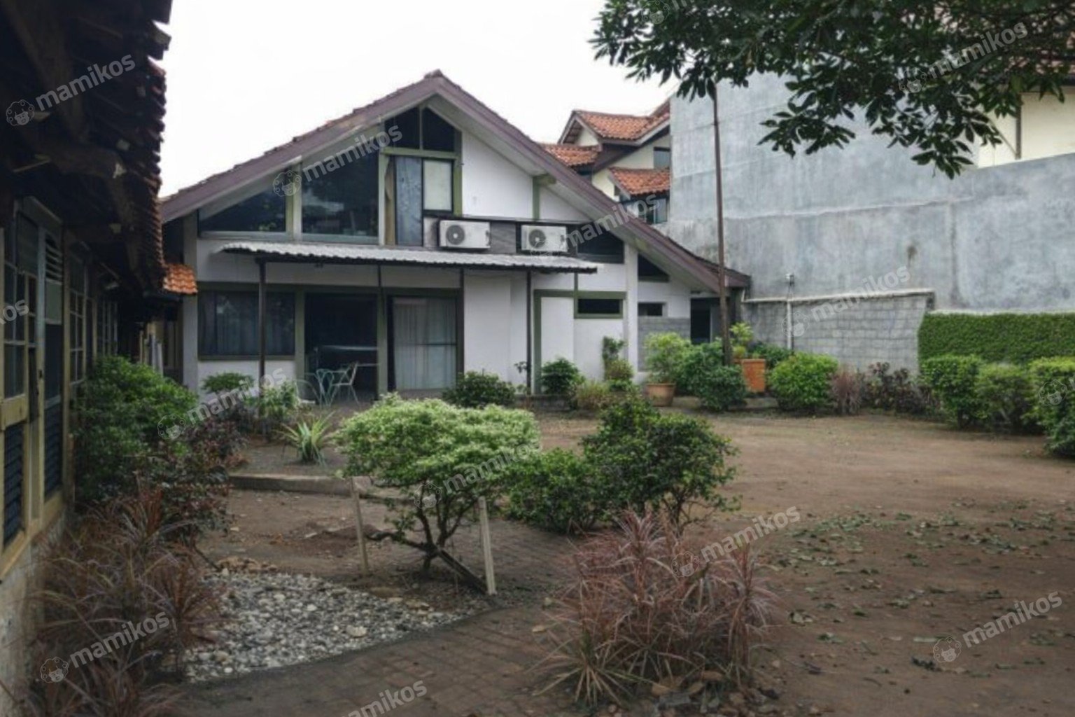 Rumah Sertifikat SHM 4 Kamar Tidur 1 Kamar Mandi Mampang Prapatan Jakarta Selatan