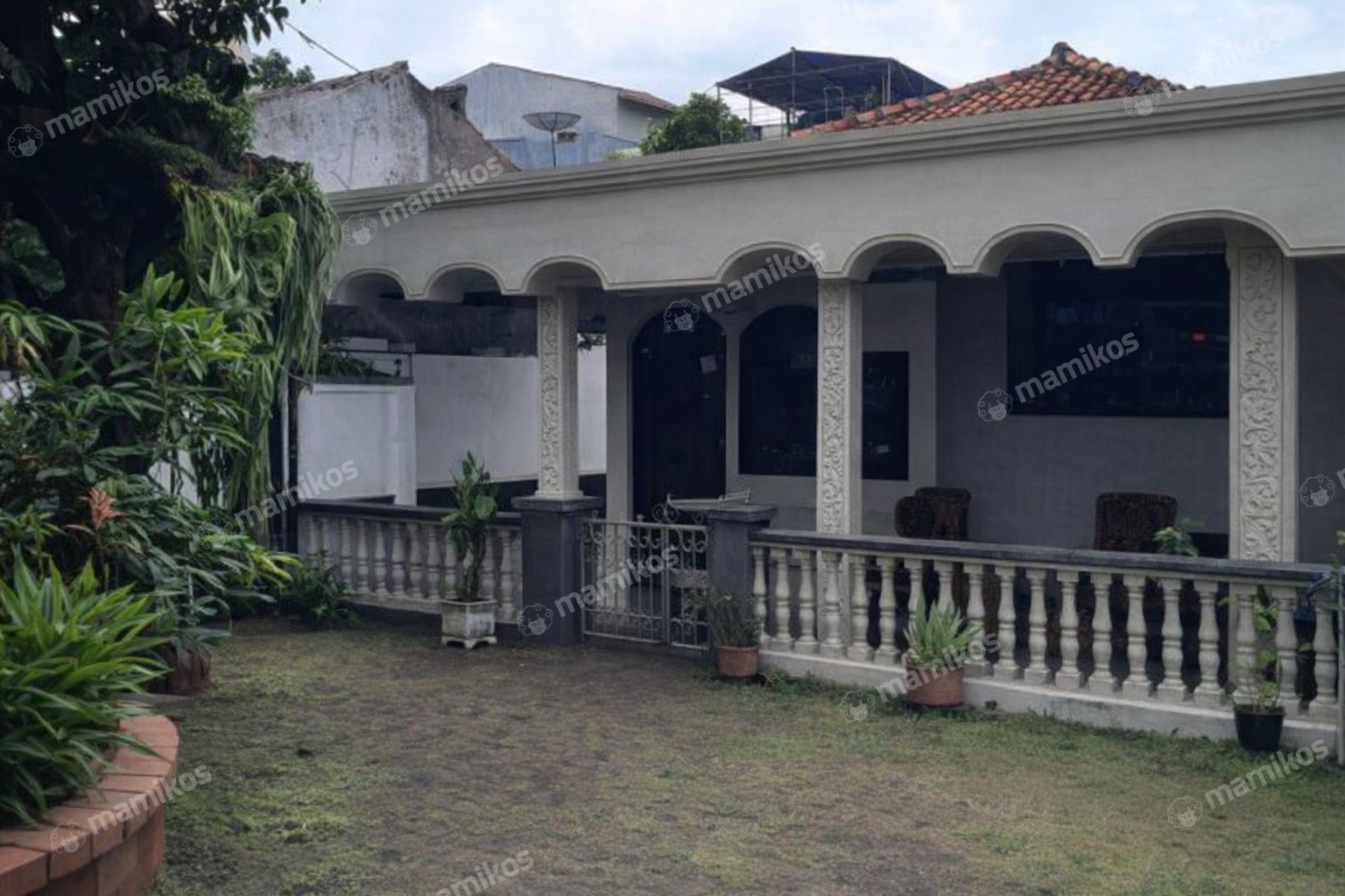Rumah Sertifikat SHM 5 Kamar Tidur 2 Kamar Mandi Kramat Jati Jakarta Timur