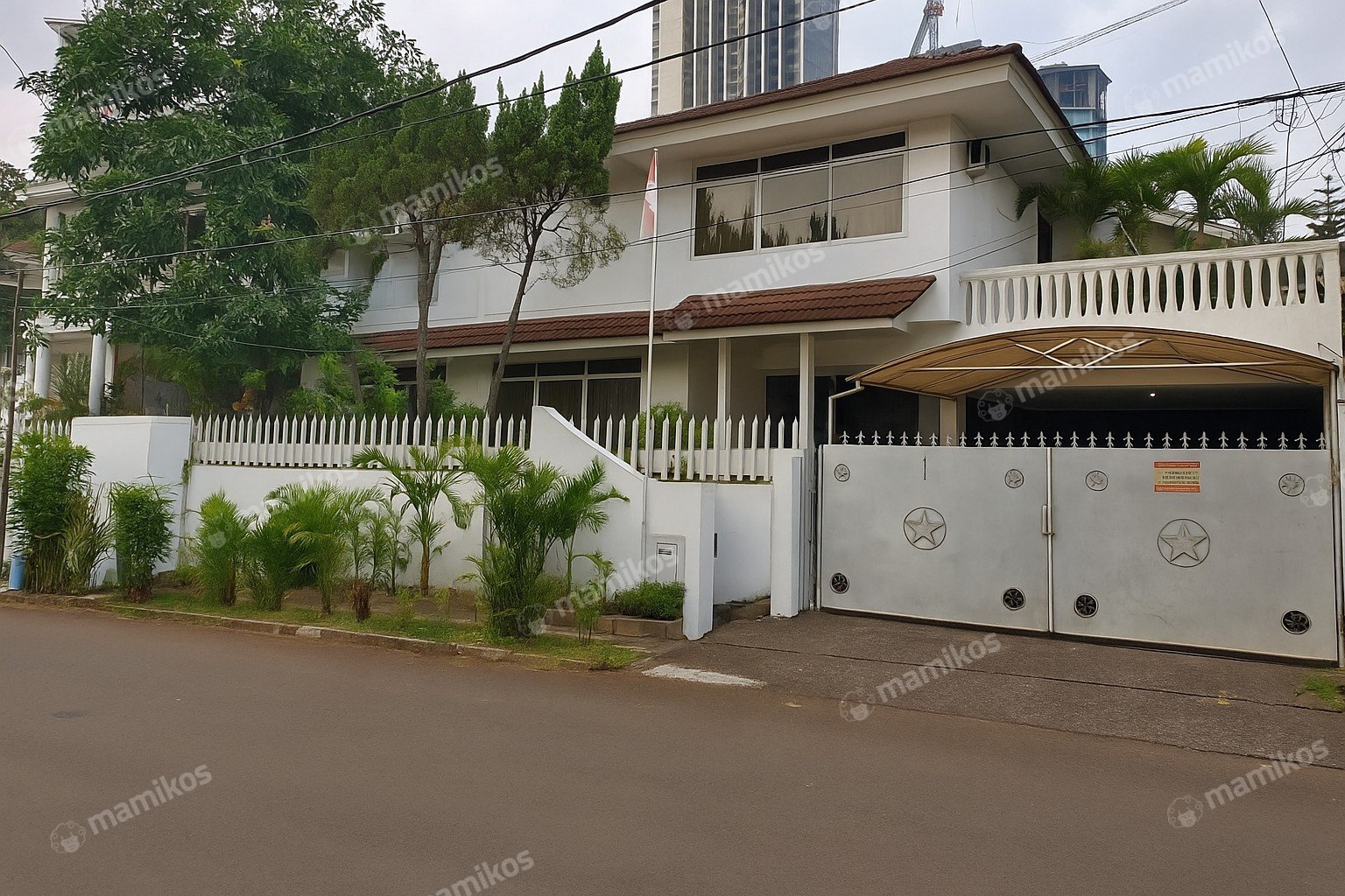 Rumah Sertifikat SHM 6 Kamar Tidur 3 Kamar Mandi Simprug Garden Jakarta Selatan