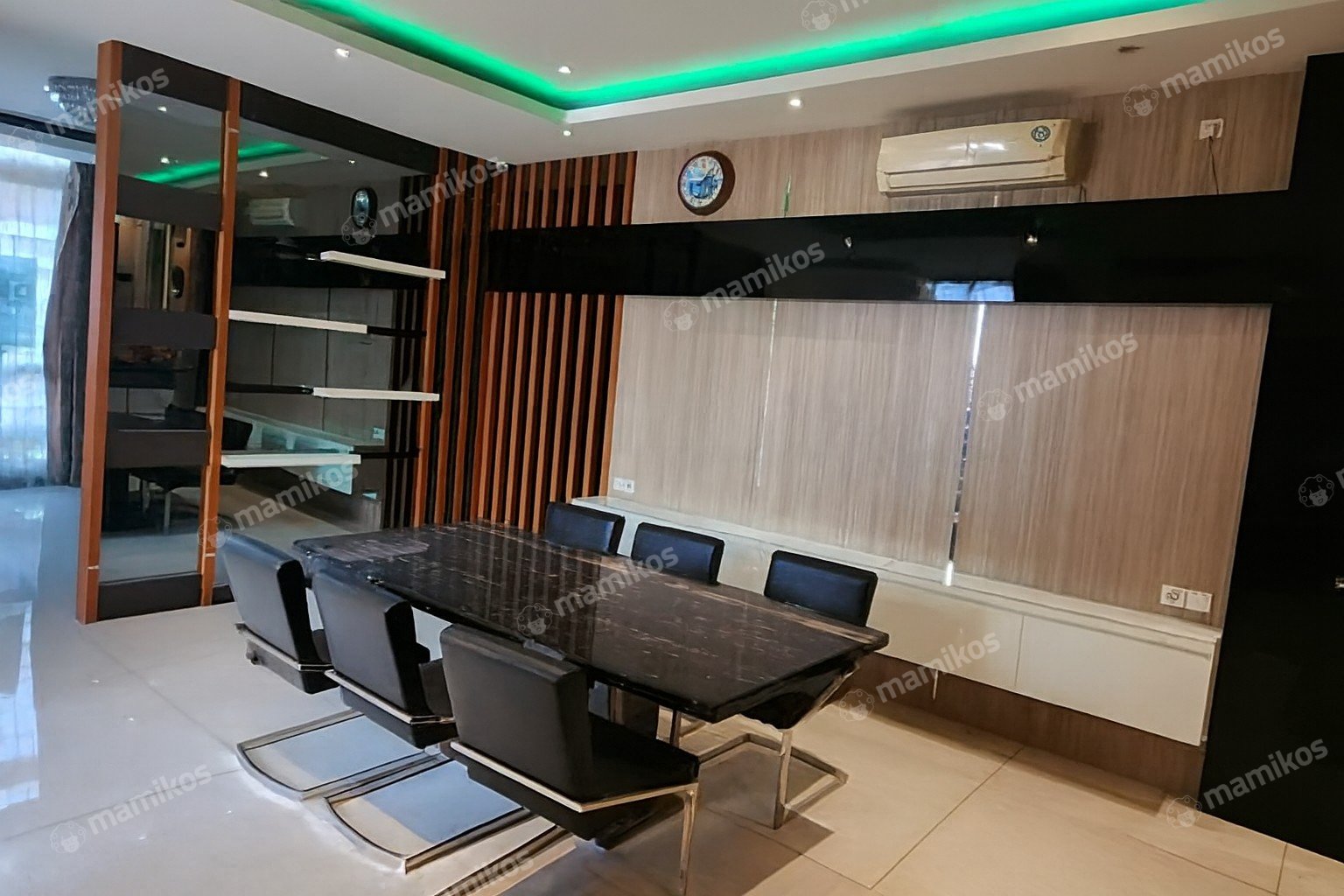 Rumah Sertifikat SHM 5 Kamar Tidur 4 Kamar Mandi Pantai Indah Kapuk Jakarta Utara