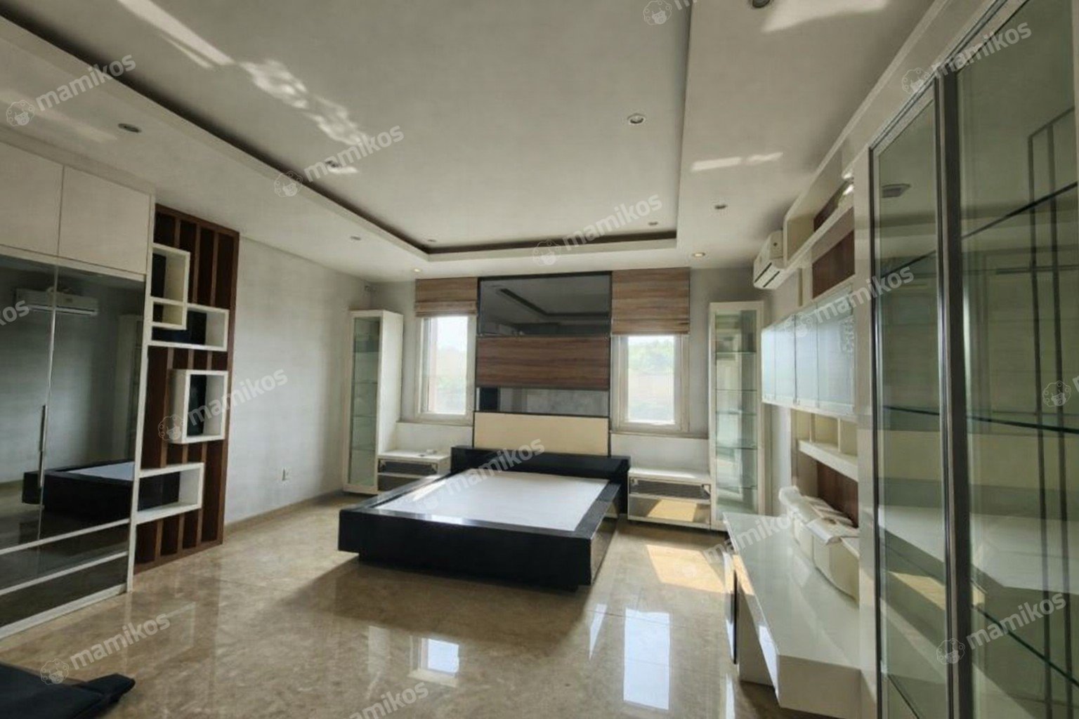 Rumah Sertifikat SHM 5 Kamar Tidur 4 Kamar Mandi Pantai Indah Kapuk Jakarta Utara - Photo 3
