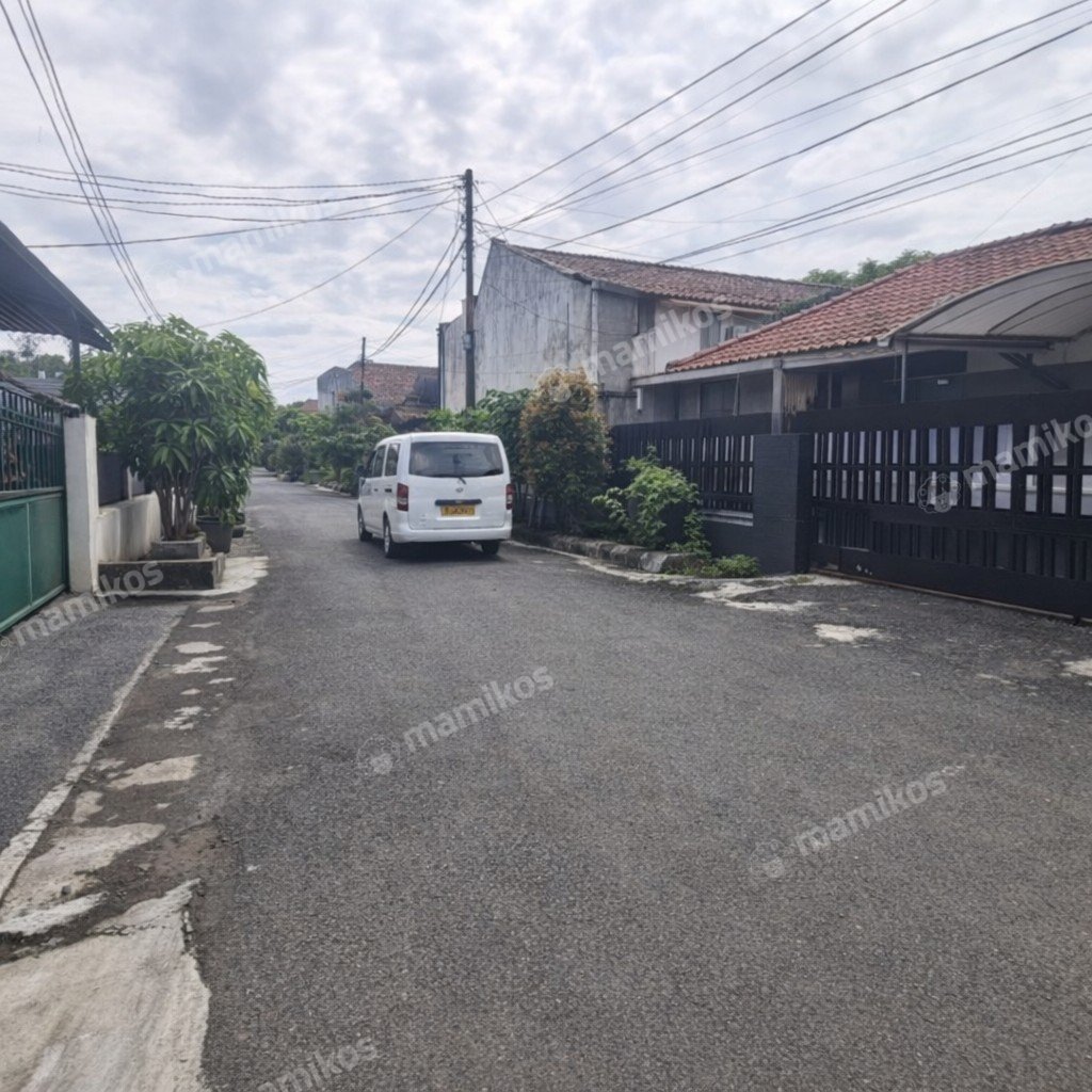 Rumah Sertifikat SHM 6 Kamar Tidur 1 Kamar Mandi Kemanggisan Jakarta Barat - Photo 3