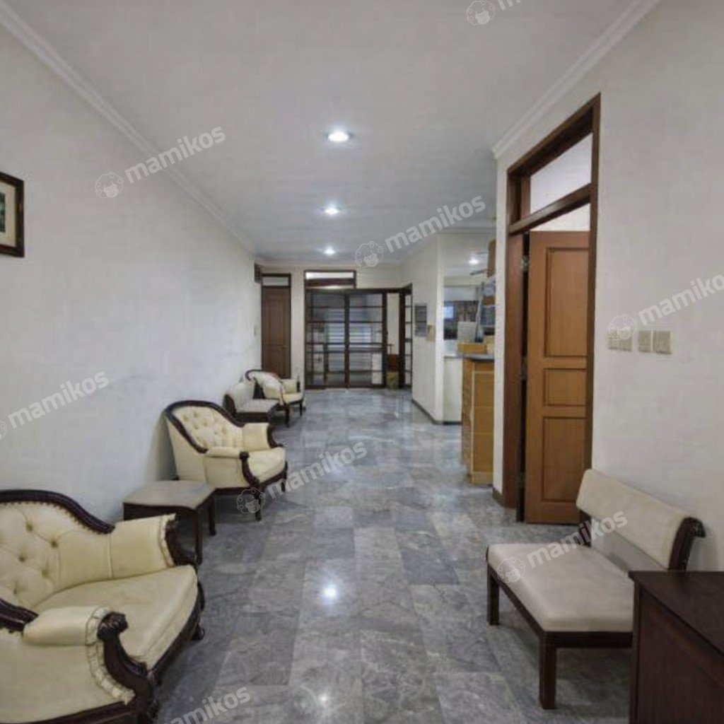 Rumah Sertifikat SHM 2 Kamar Tidur 1 Kamar Mandi Intercon Jakarta Barat - Photo 3