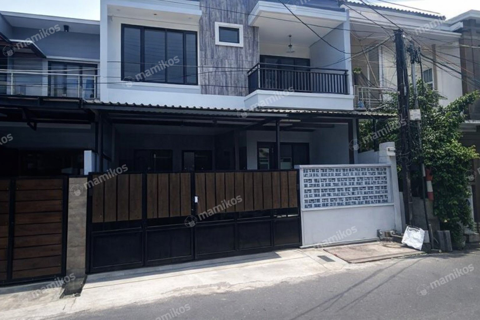 Rumah Sertifikat SHM 5 Kamar Tidur 4 Kamar Mandi Pondok Kelapa Jakarta Timur