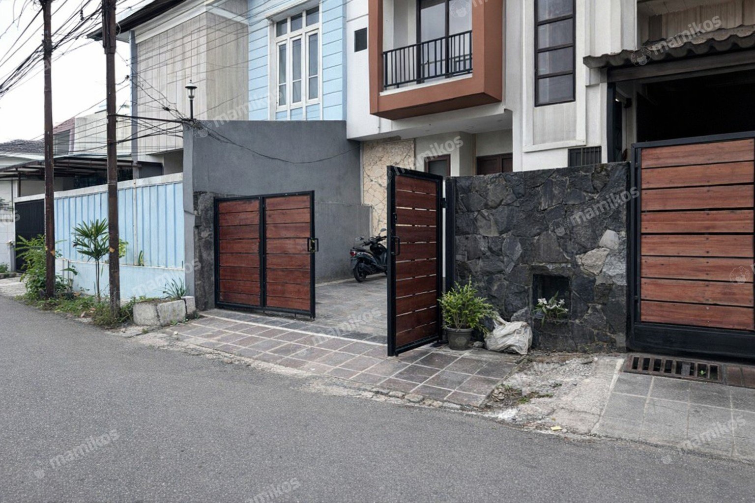 Rumah Sertifikat SHM 3 Kamar Tidur 3 Kamar Mandi Pondok Pinang Jakarta Selatan
