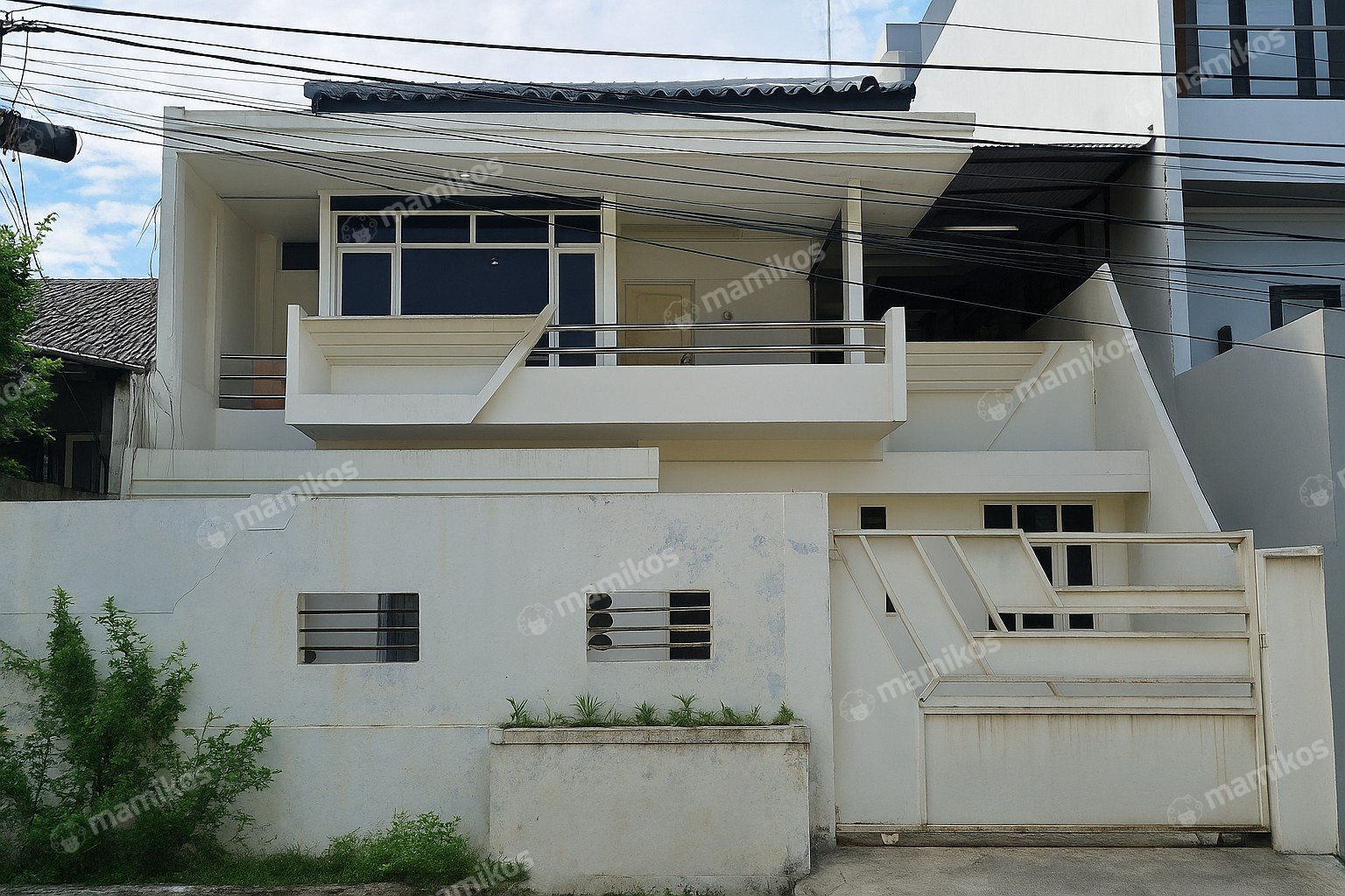 Rumah Sertifikat SHM 3 Kamar Tidur 3 Kamar Mandi Green garden Jakarta Barat