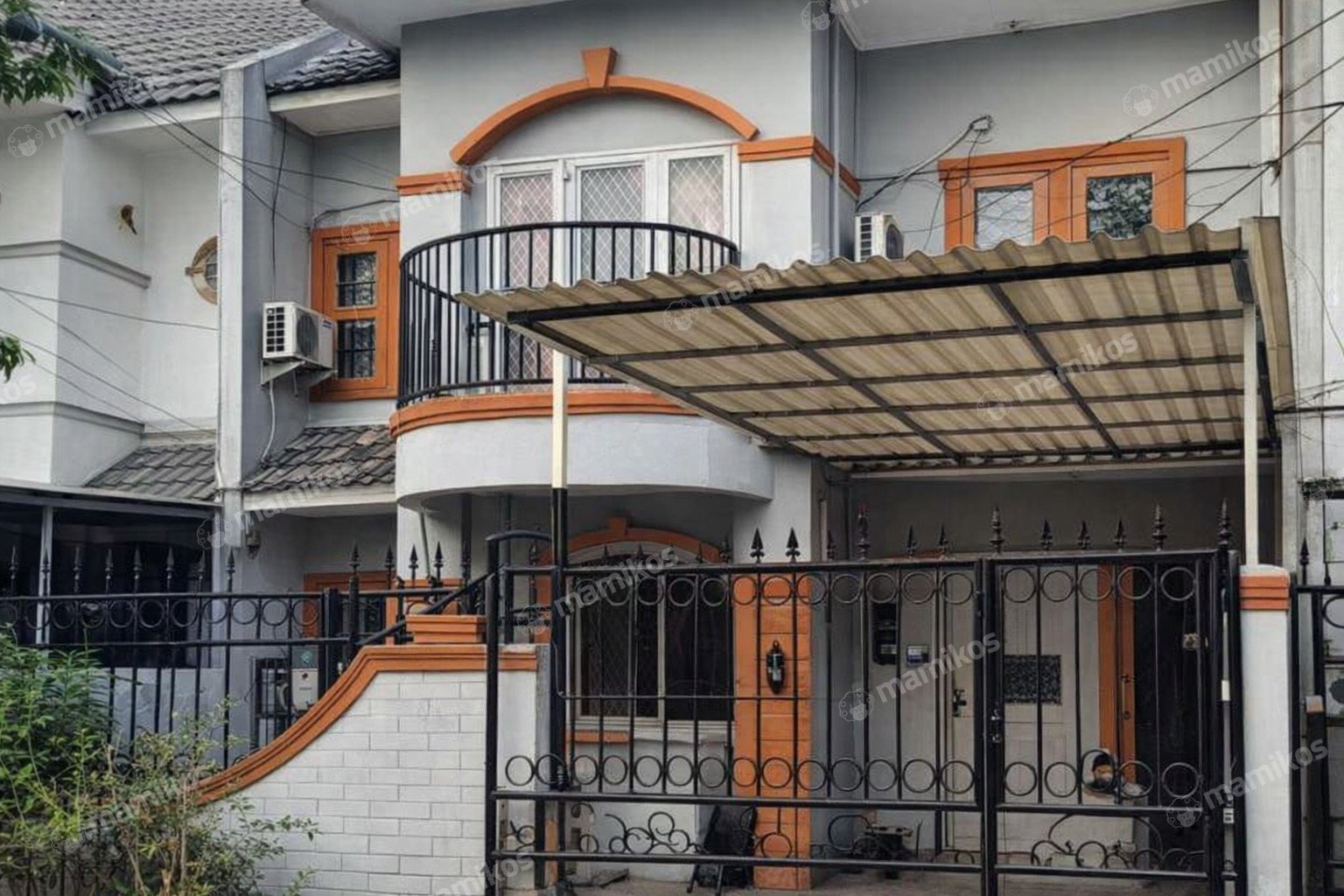 Rumah Sertifikat SHM 3 Kamar Tidur 2 Kamar Mandi Taman Palem Jakarta Barat