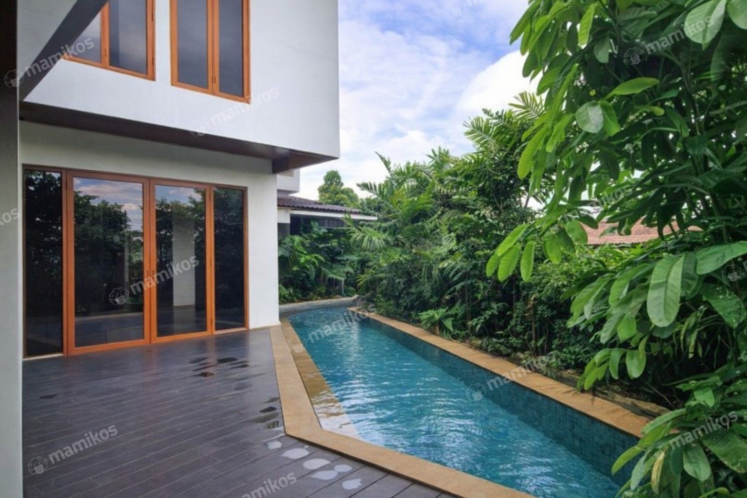Rumah Sertifikat SHM 7 Kamar Tidur 5 Kamar Mandi Menteng Dalam Jakarta Selatan