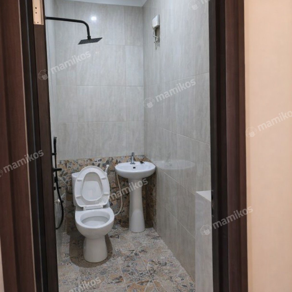 Rumah Sertifikat SHM 4 Kamar Tidur 4 Kamar Mandi Pondok Bambu Jakarta Timur - Photo 2