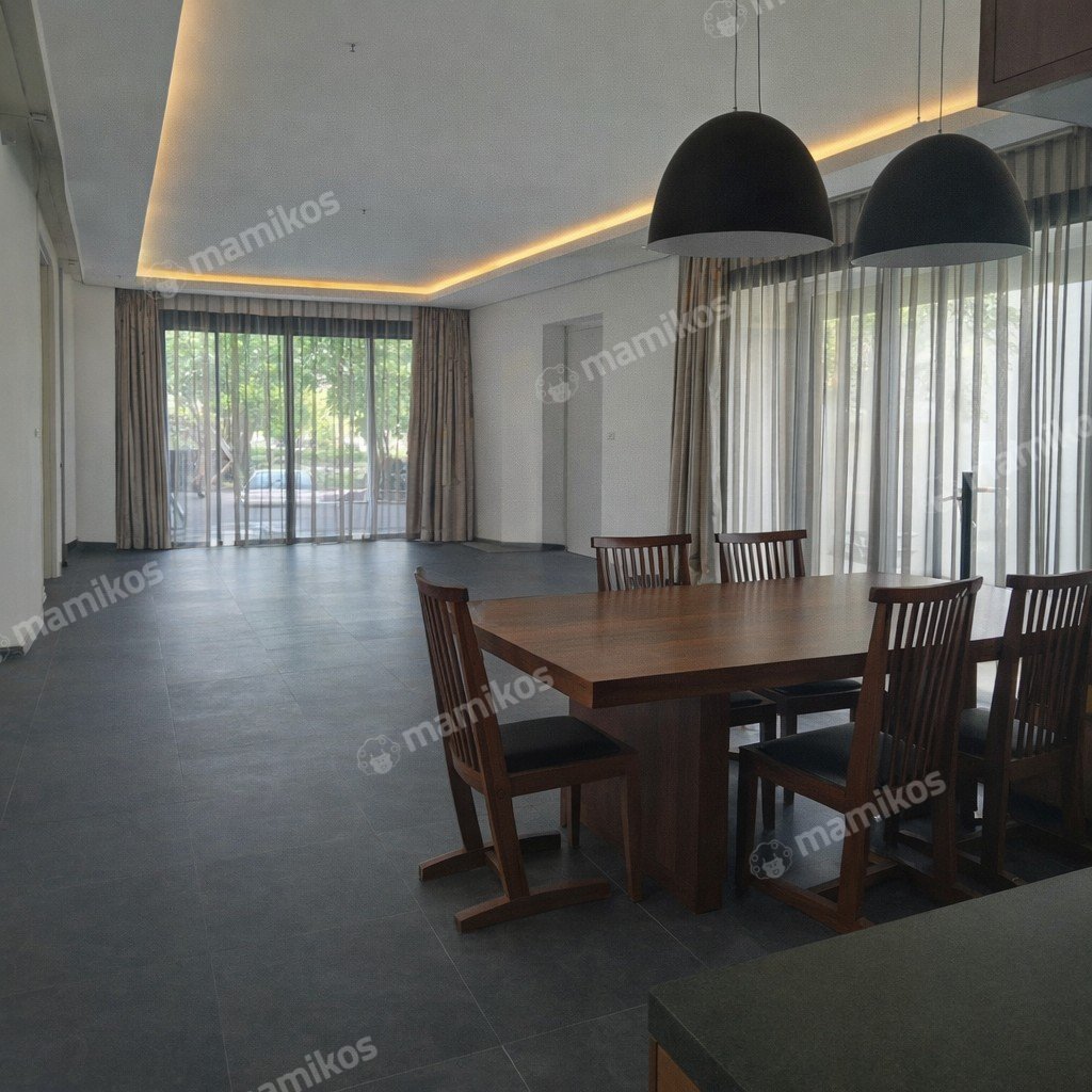 Rumah Sertifikat SHM 4 Kamar Tidur 3 Kamar Mandi Kota Wisata Jakarta Timur - Photo 5