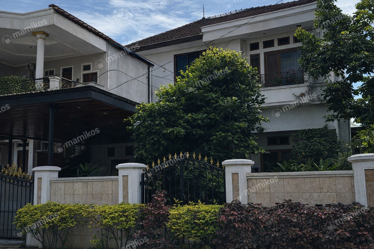 Rumah Sertifikat SHM 5 Kamar Tidur 4 Kamar Mandi Cibubur Jakarta Timur