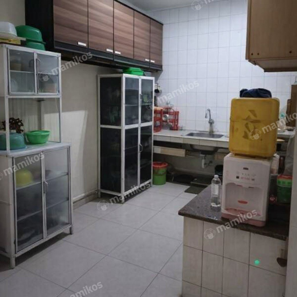 Rumah Sertifikat SHM 6 Kamar Tidur 5 Kamar Mandi Taman Ratu Jakarta Barat - Photo 3