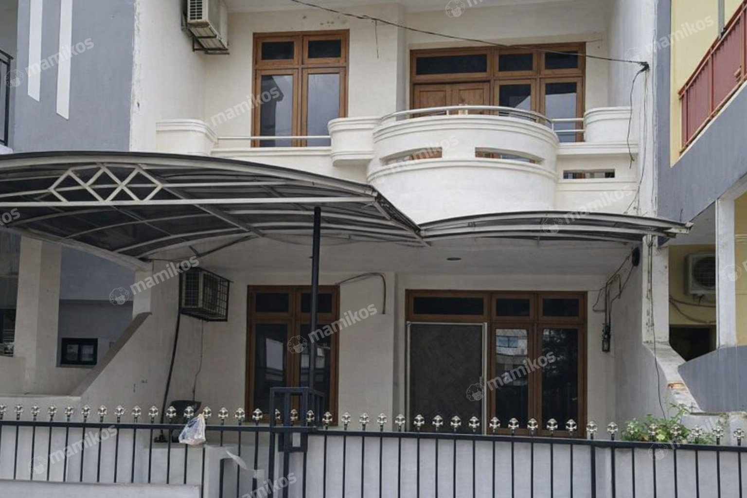 Rumah Sertifikat SHM 4 Kamar Tidur 3 Kamar Mandi Sunter Jakarta Utara