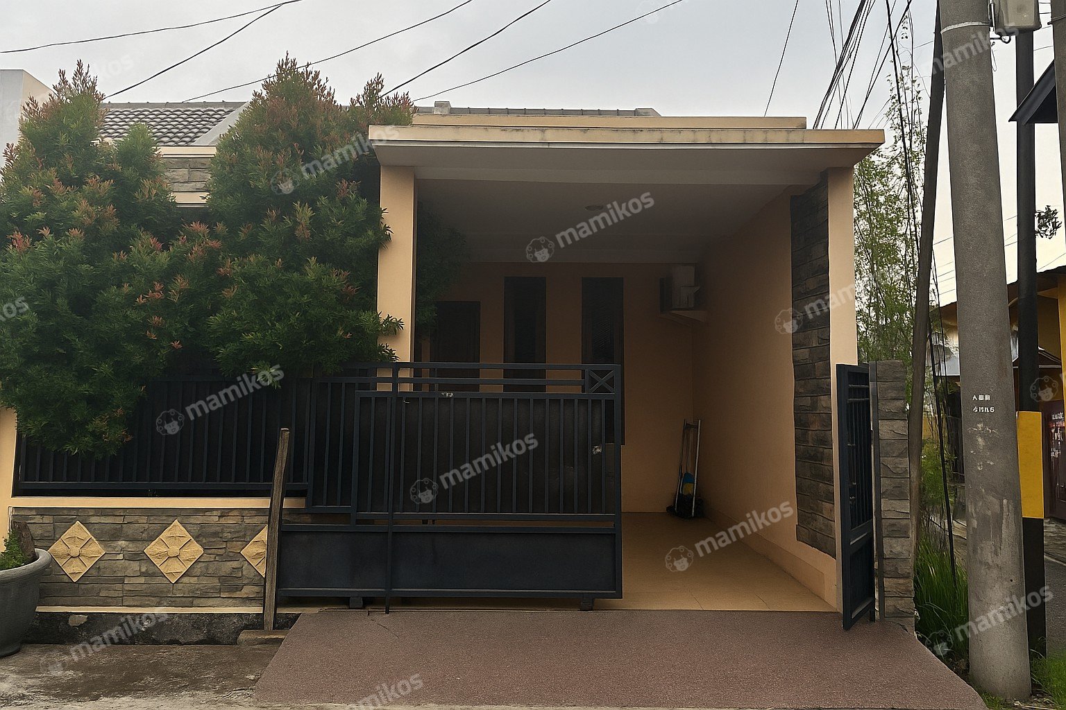 Rumah Sertifikat SHM 2 Kamar Tidur 1 Kamar Mandi Joglo Jakarta Barat