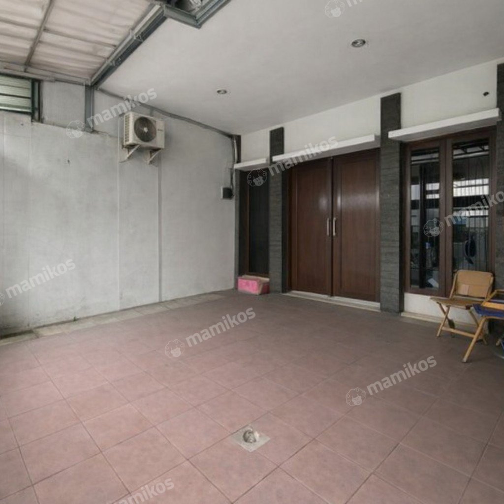 Rumah Sertifikat SHM 4 Kamar Tidur 4 Kamar Mandi Tomang Jakarta Barat - Photo 2