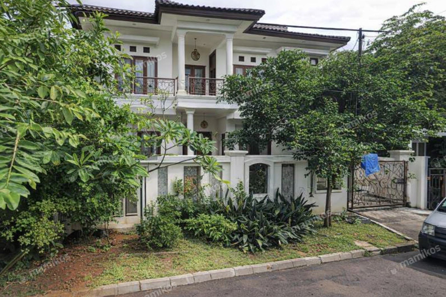 Rumah Sertifikat SHM 5 Kamar Tidur 4 Kamar Mandi Cibubur Jakarta Timur
