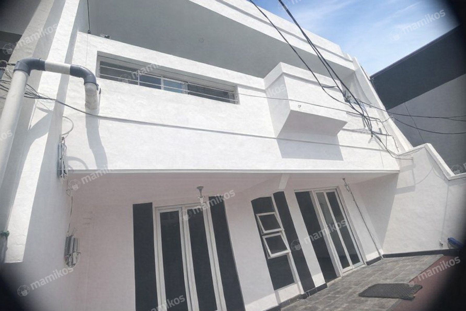 Rumah Sertifikat SHM 4 Kamar Tidur 4 Kamar Mandi Green Ville Jakarta Barat