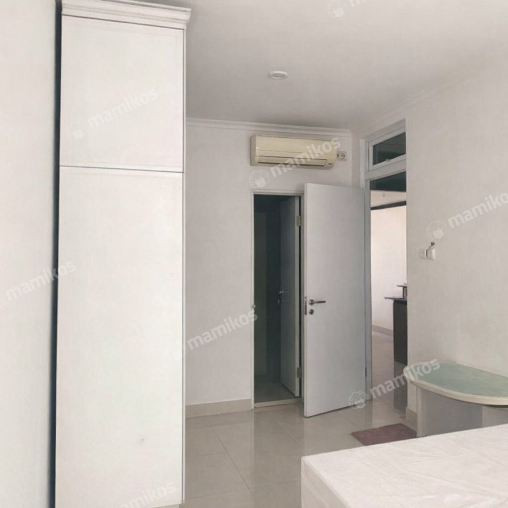 Rumah Sertifikat SHM 4 Kamar Tidur 4 Kamar Mandi Green Ville Jakarta Barat - Photo 3