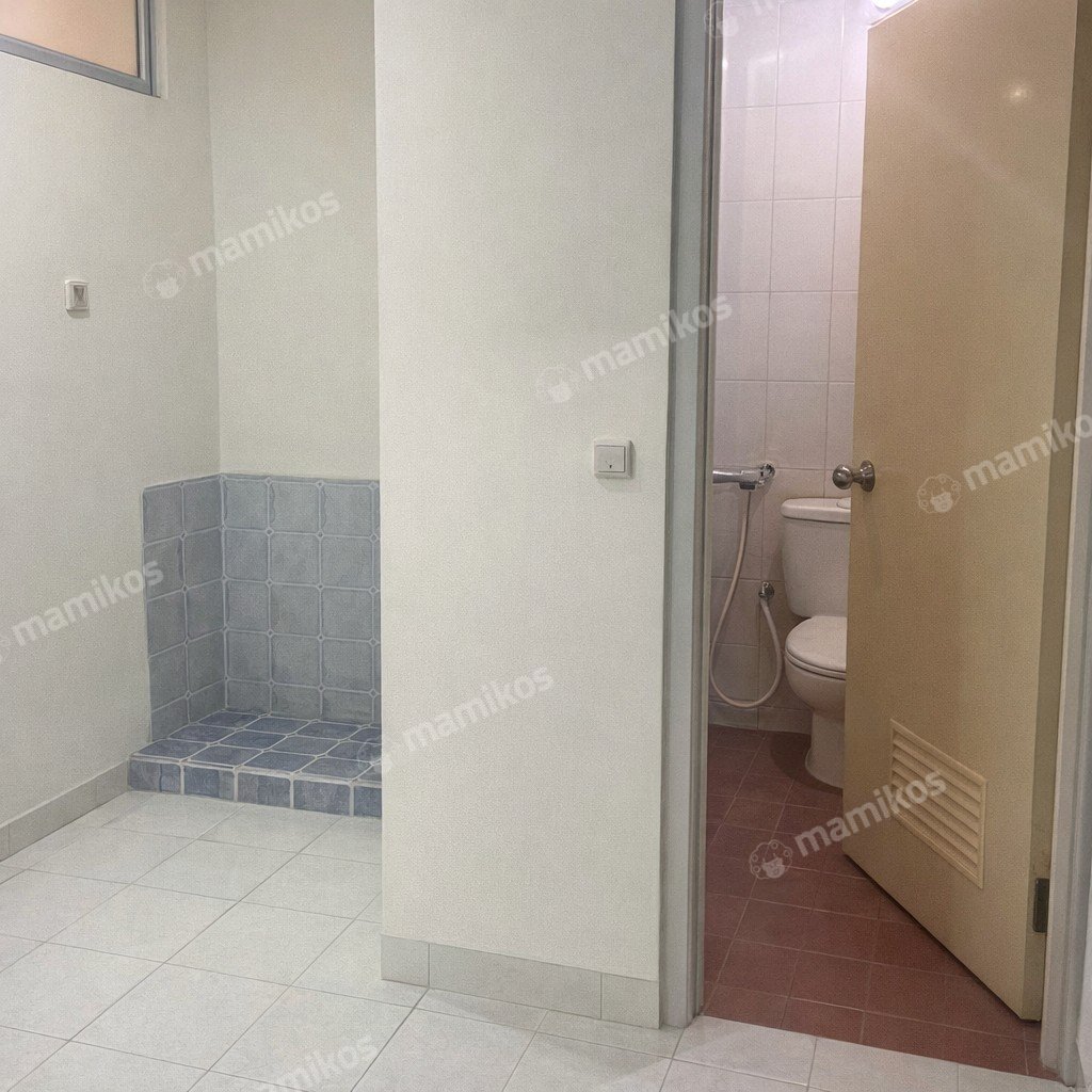 Rumah Sertifikat SHM 4 Kamar Tidur 4 Kamar Mandi Green Ville Jakarta Barat - Photo 5