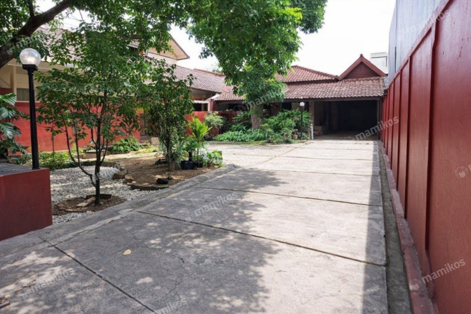 Rumah Sertifikat SHM 4 Kamar Tidur 3 Kamar Mandi Ciracas Jakarta Timur