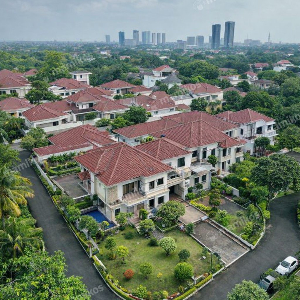 Rumah Sertifikat SHM 5 Kamar Tidur 6 Kamar Mandi Cilandak Jakarta Selatan - Photo 4