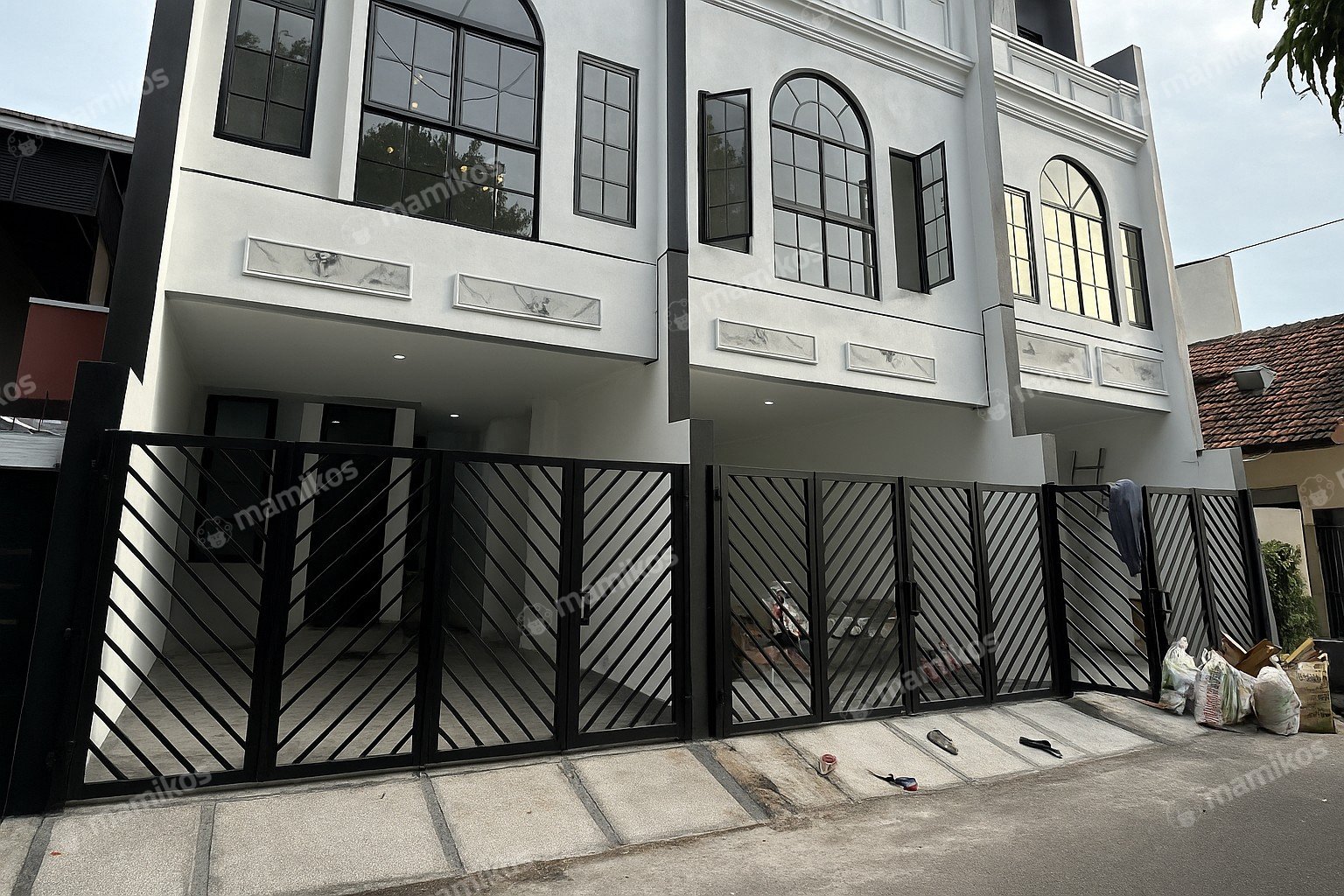 Rumah Baru Sertifikat SHM 4 Kamar Tidur Tanjung Duren Utara Jakarta Barat