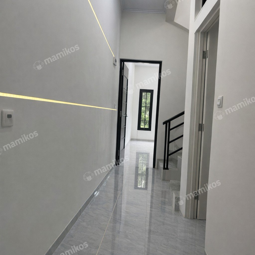 Rumah Baru Sertifikat SHM 4 Kamar Tidur Tanjung Duren Utara Jakarta Barat - Photo 3