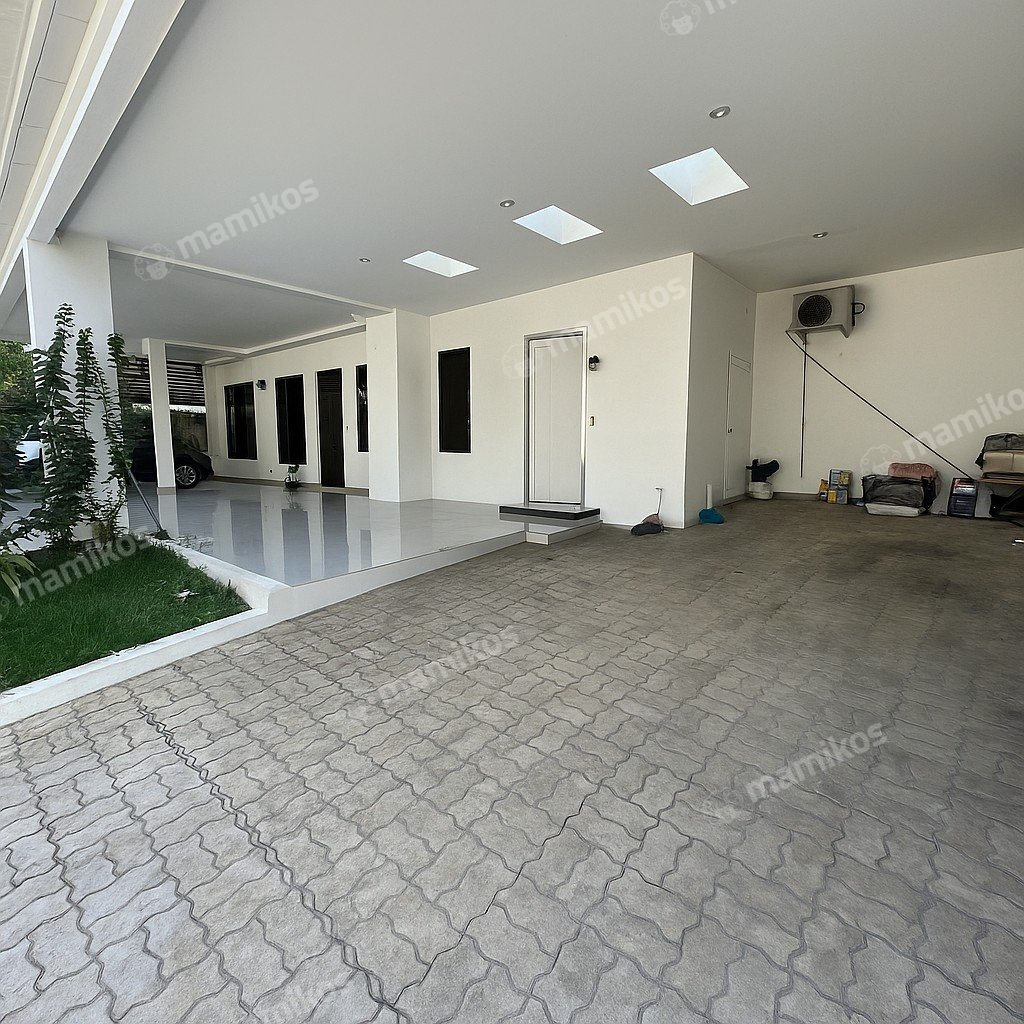 Rumah Sertifikat SHM 3 Kamar Tidur 3 Kamar Mandi Daan Mogot Jakarta Barat - Photo 2