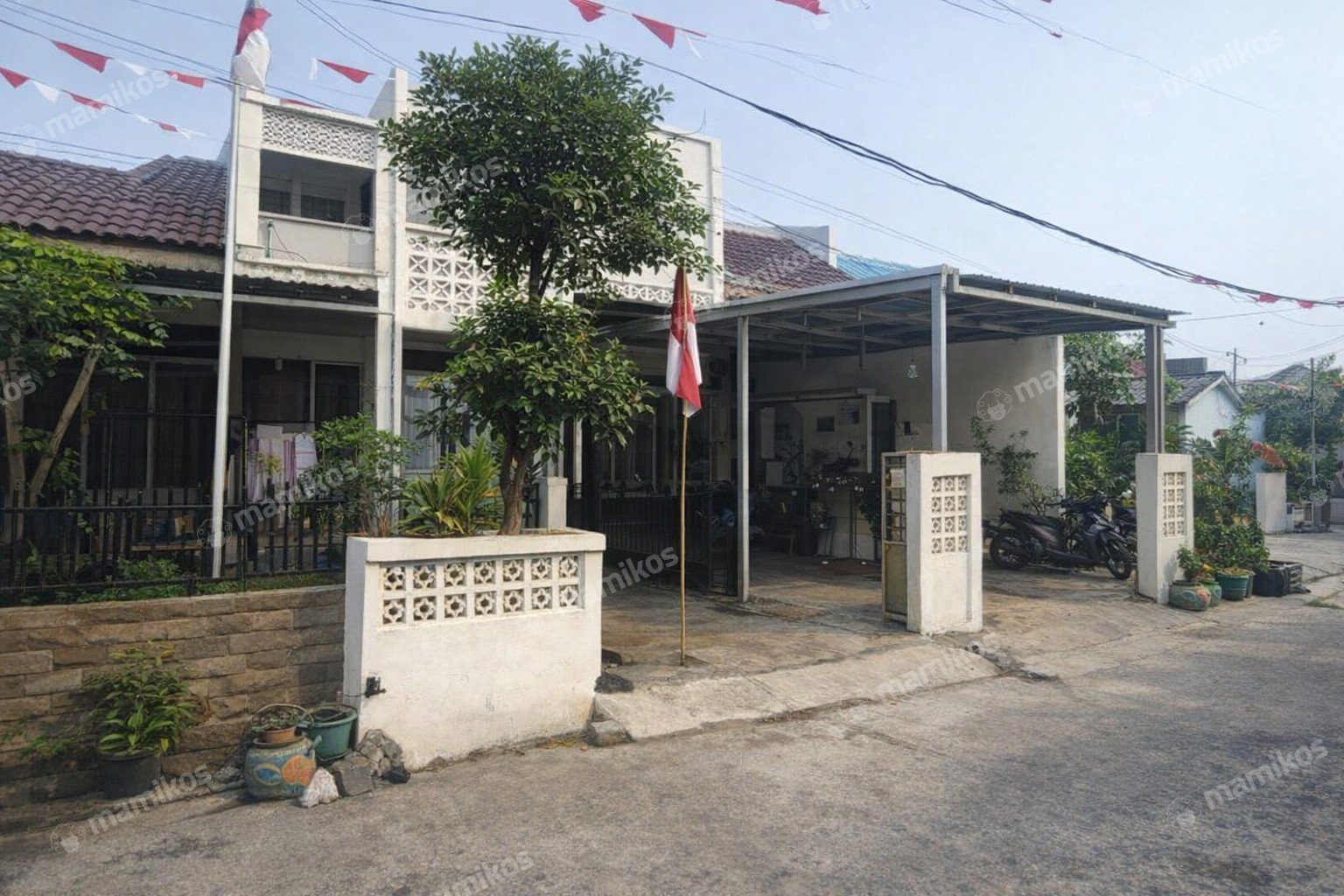 Rumah Sertifikat SHM 3 Kamar Tidur 3 Kamar Mandi Srengseng Jakarta Barat - Photo 2