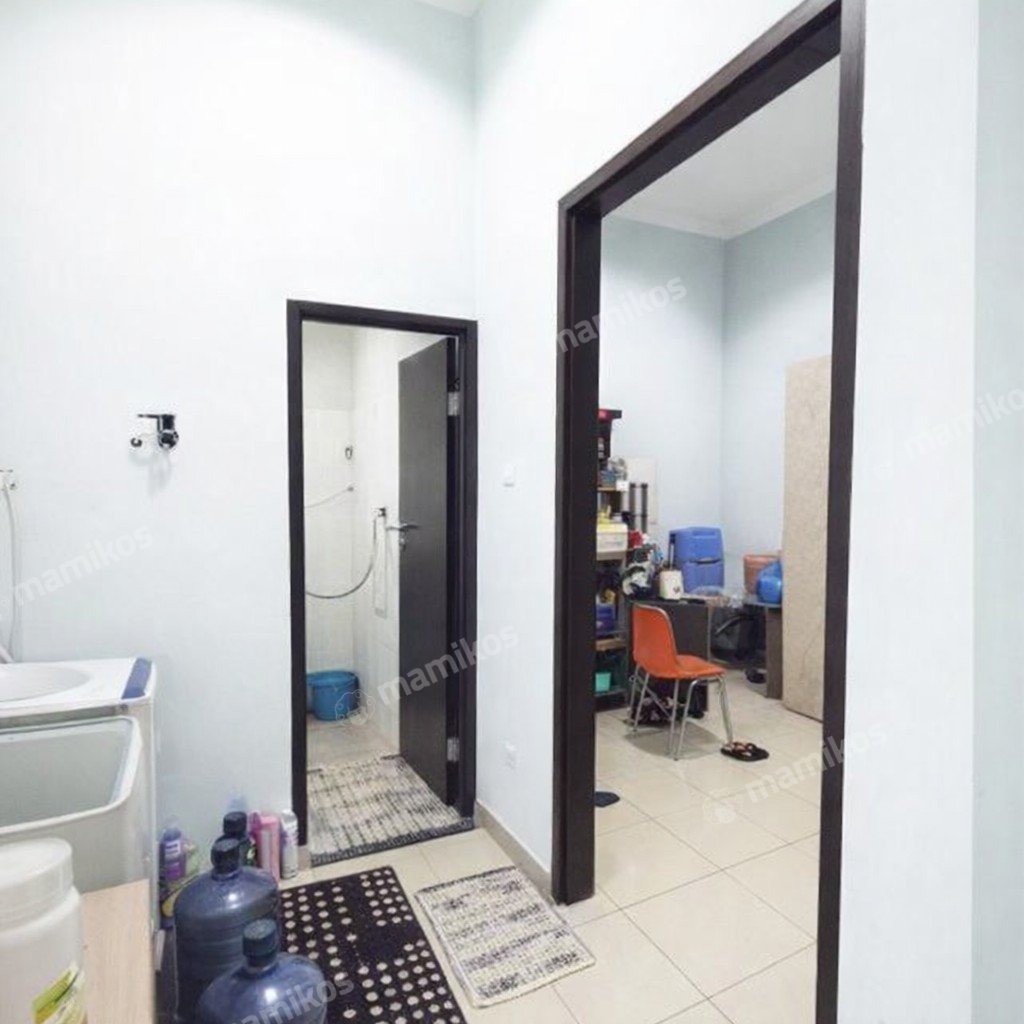 Rumah Sertifikat SHM 4 Kamar Tidur 3 Kamar Mandi Kebon Jeruk Jakarta Barat - Photo 2