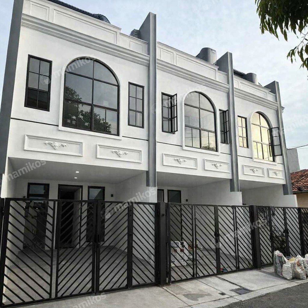 Rumah Sertifikat SHM 4 Kamar Tidur 4 Kamar Mandi Tanjung Duren Jakarta Barat