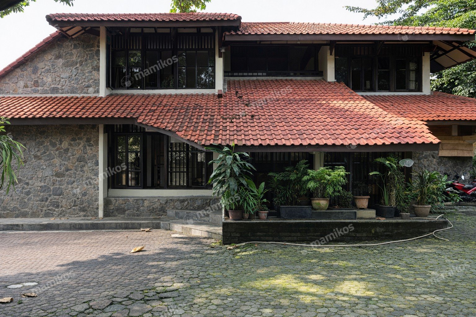 Rumah Sertifikat SHM 3 Kamar Tidur 3 Kamar Mandi Kalibata Jakarta Selatan