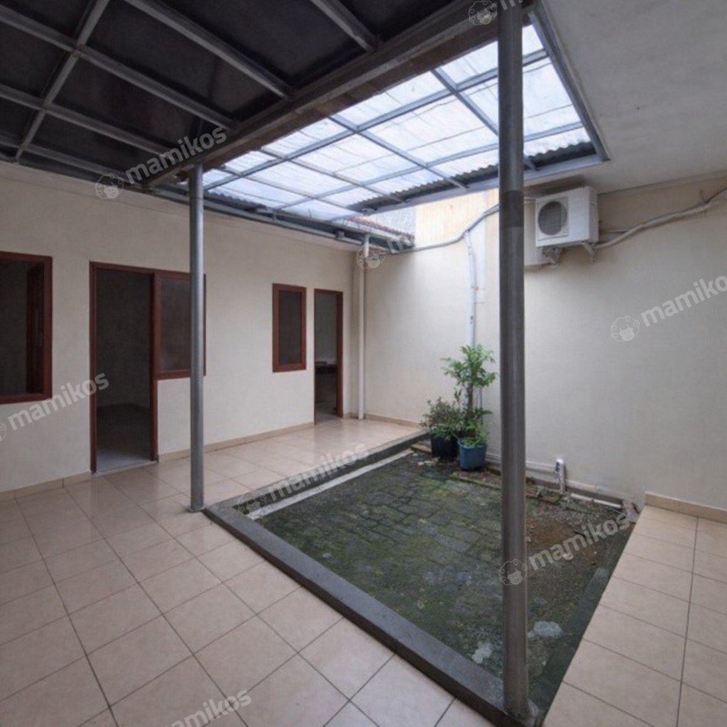 Rumah Sertifikat SHM 4 Kamar Tidur 3 Kamar Mandi Cipete Jakarta Selatan - Photo 5