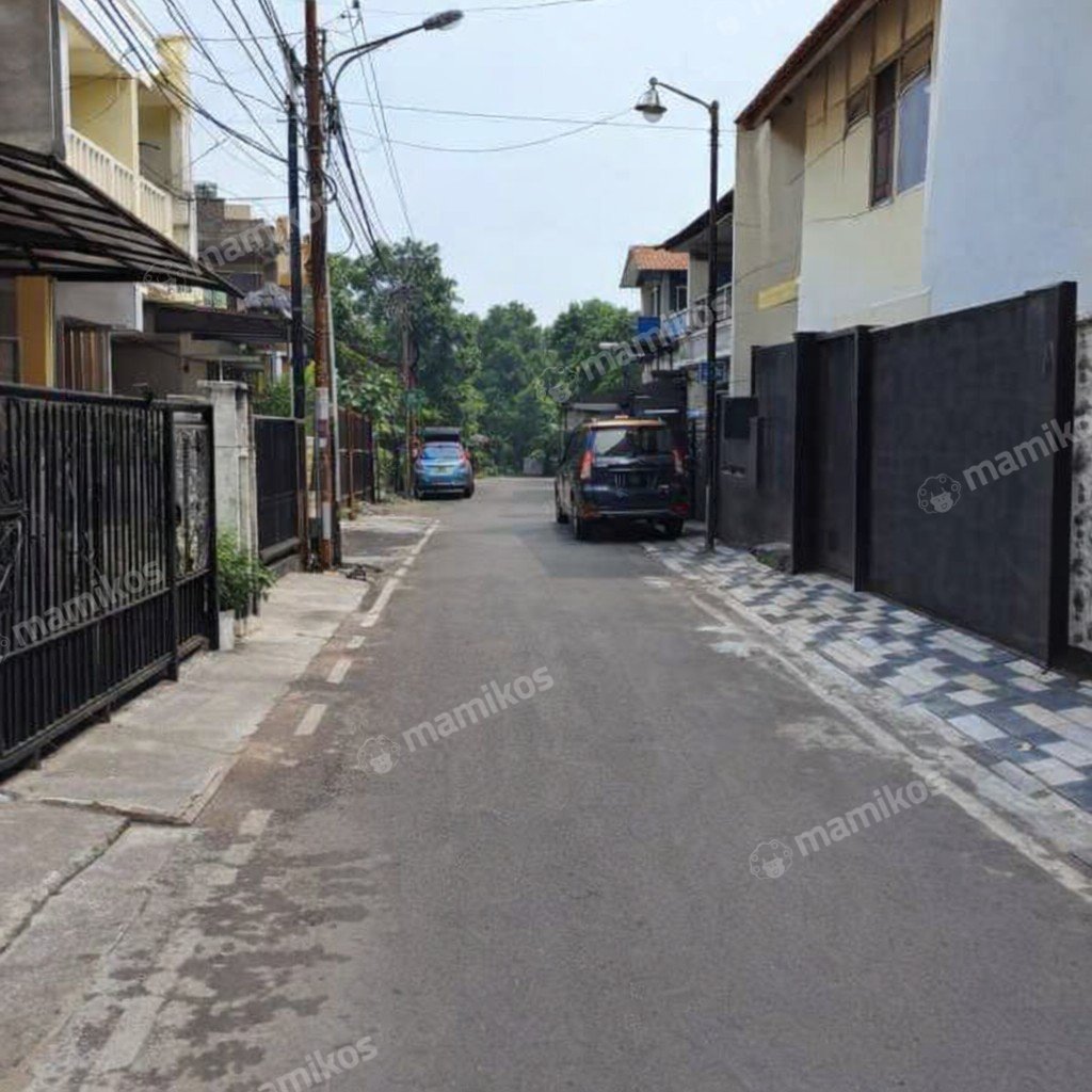 Rumah Sertifikat SHM 3 Kamar Tidur 2 Kamar Mandi Duren Sawit Jakarta Timur - Photo 3