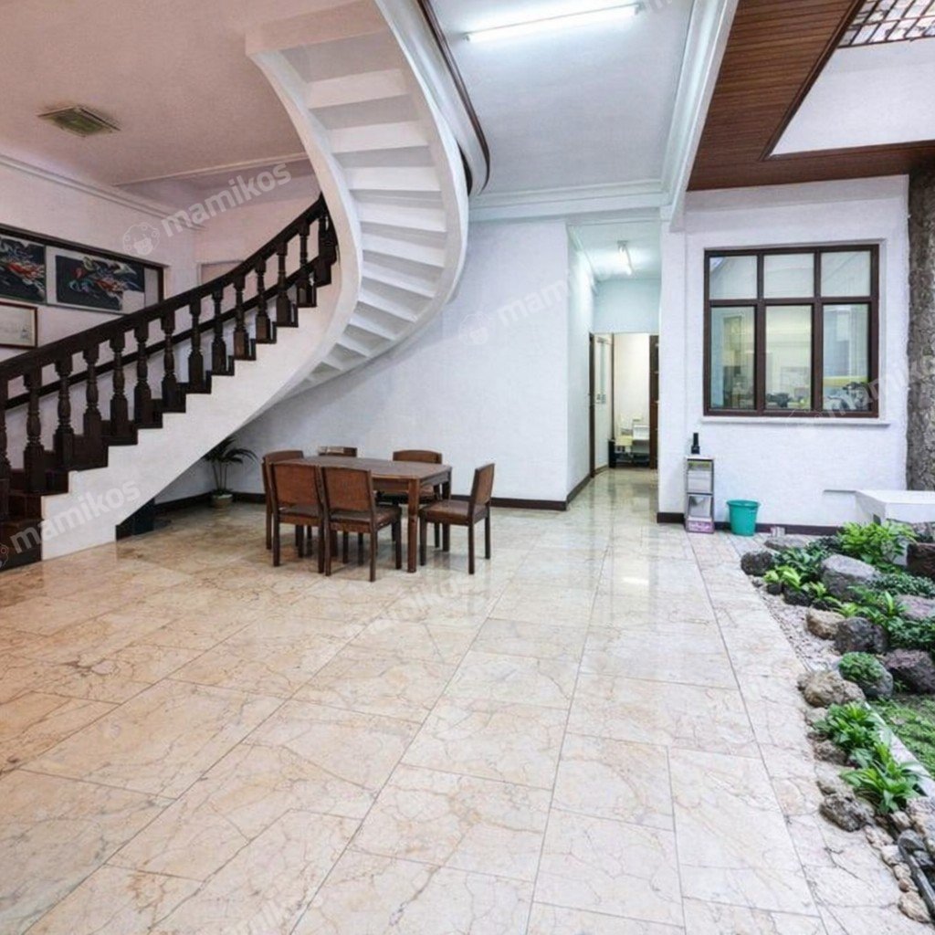 Rumah Sertifikat SHM 5 Kamar Tidur 4 Kamar Mandi Sunrise Garden Jakarta Barat - Photo 5