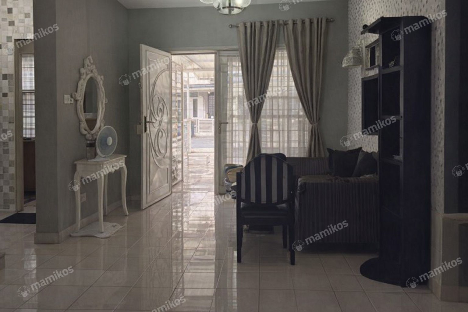 Rumah Sertifikat SHM 3 Kamar Tidur 2 Kamar Mandi Kota Wisata Jakarta Timur - Photo 4