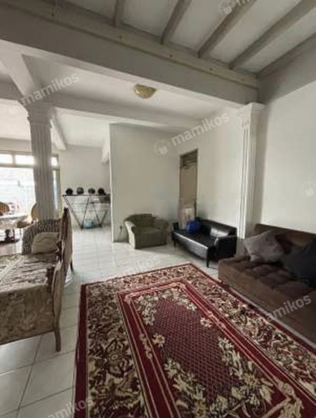Rumah Sertifikat SHM 4 Kamar Tidur 3 Kamar Mandi Cinere Depok - Photo 2