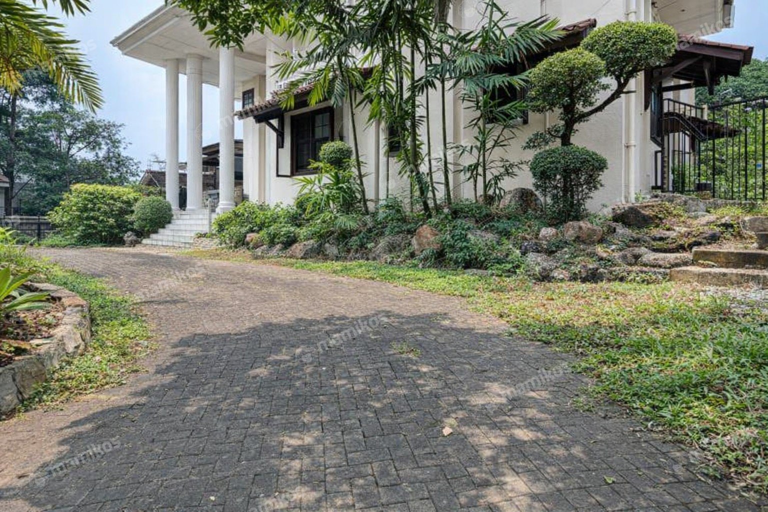 Rumah Sertifikat SHM 6 Kamar Tidur 6 Kamar Mandi Pondok Indah Jakarta Selatan