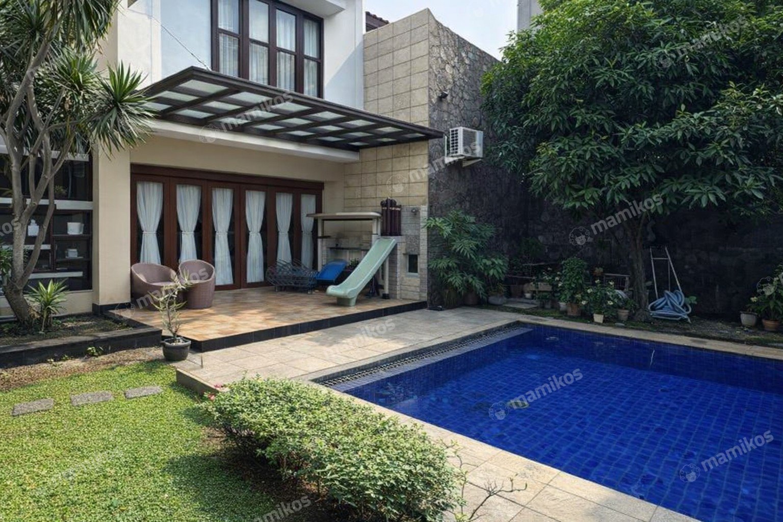 Rumah 4KT 4KM Tanjung Barat Jakarta Selatan