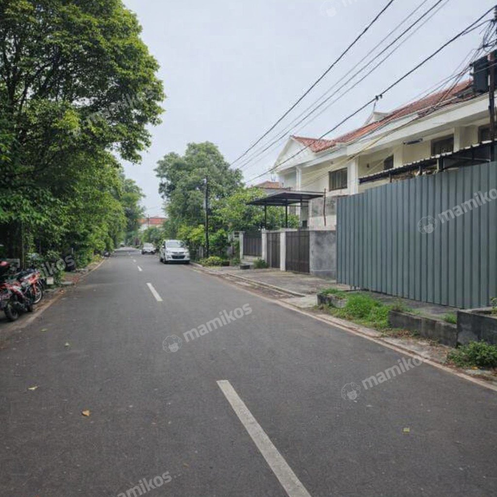 Rumah Sertifikat SHM 4 Kamar Tidur 5 Kamar Mandi Pulomas Jakarta Timur - Photo 4