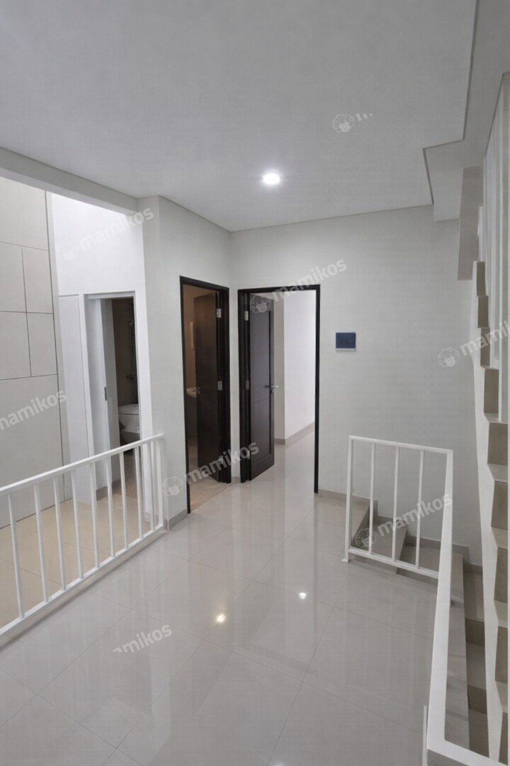 Rumah Sertifikat SHM 3 Kamar Tidur 3 Kamar Mandi Duri Kepa Jakarta Barat - Photo 2