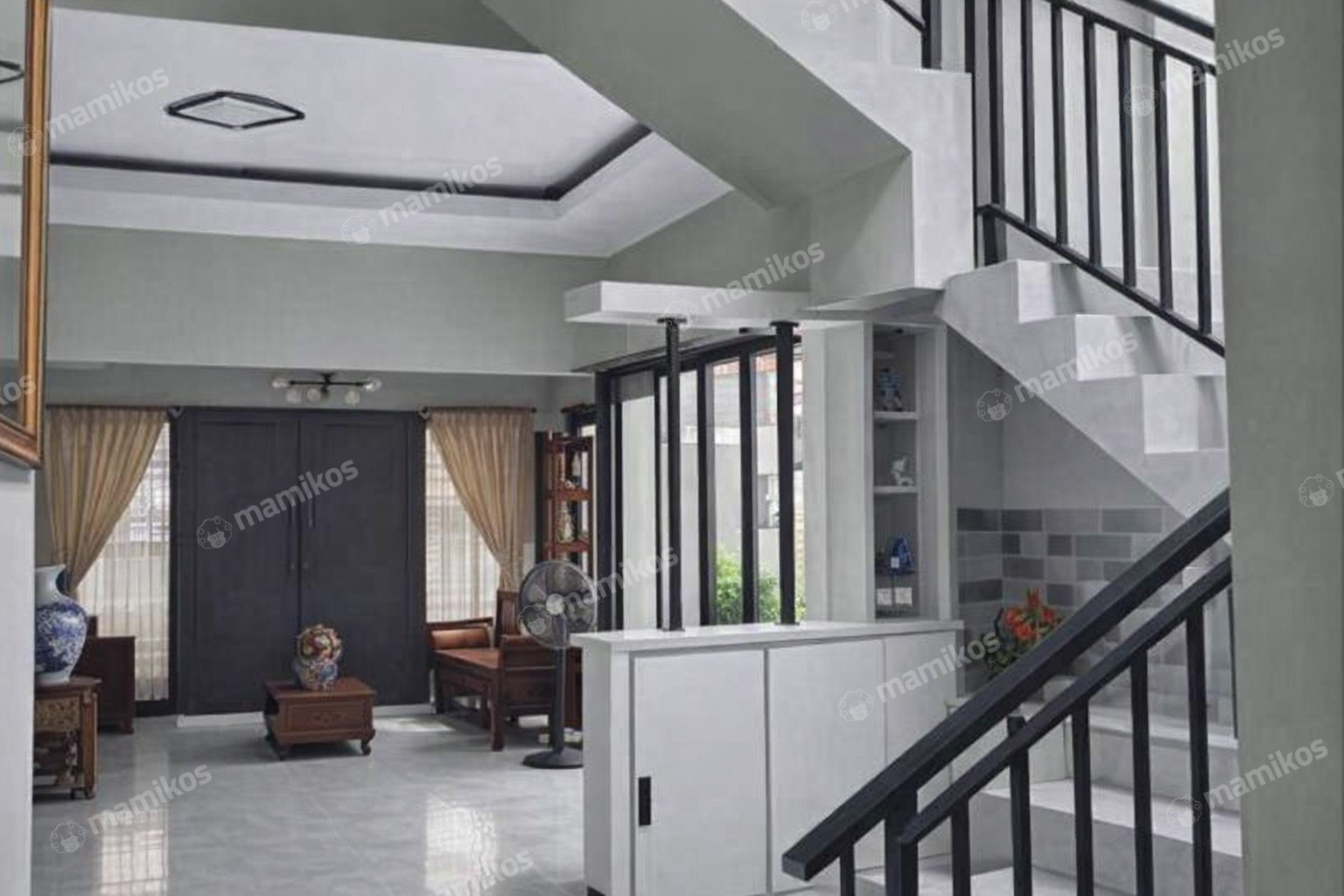 Rumah Sertifikat SHM 5 Kamar Tidur 3 Kamar Mandi Metland Puri Jakarta Barat