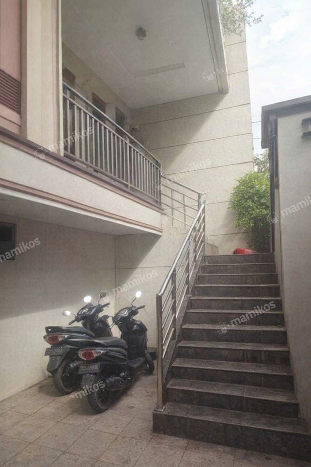 Rumah Sertifikat SHM 4 Kamar Tidur 4 Kamar Mandi Pademangan Jakarta Utara - Photo 2