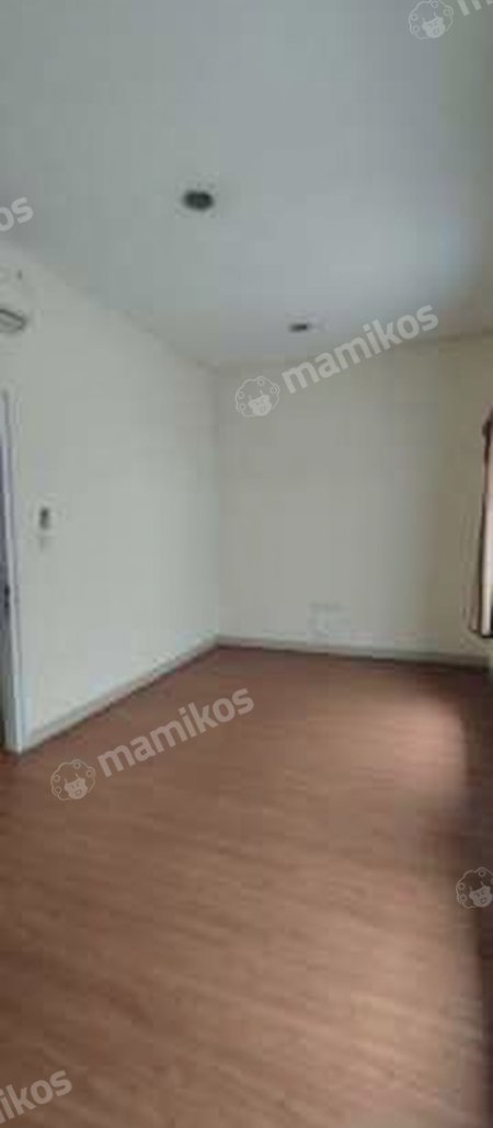 Rumah Sertifikat SHM 3 Kamar Tidur 3 Kamar Mandi Green Lake City Jakarta Barat - Photo 3