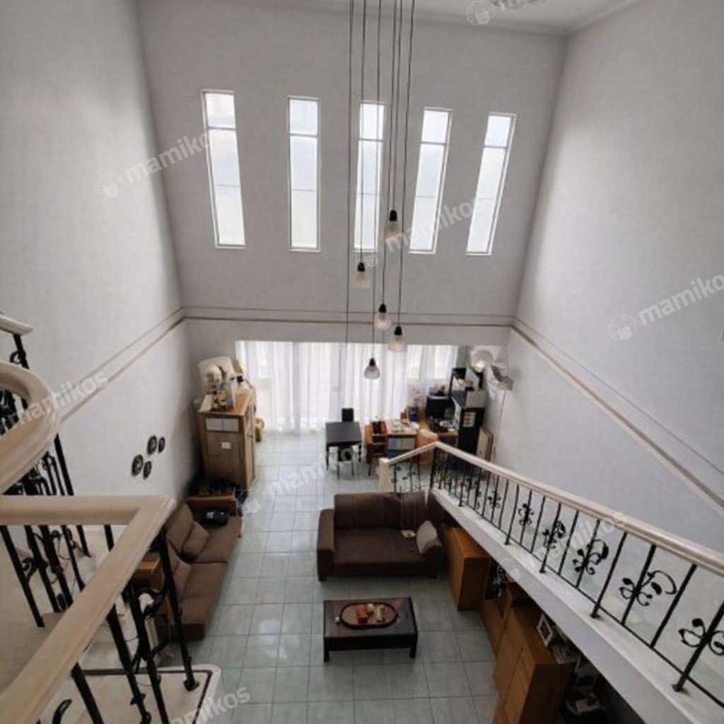 Rumah Sertifikat SHM 5 Kamar Tidur 3 Kamar Mandi Permata Buana Jakarta Barat - Photo 2